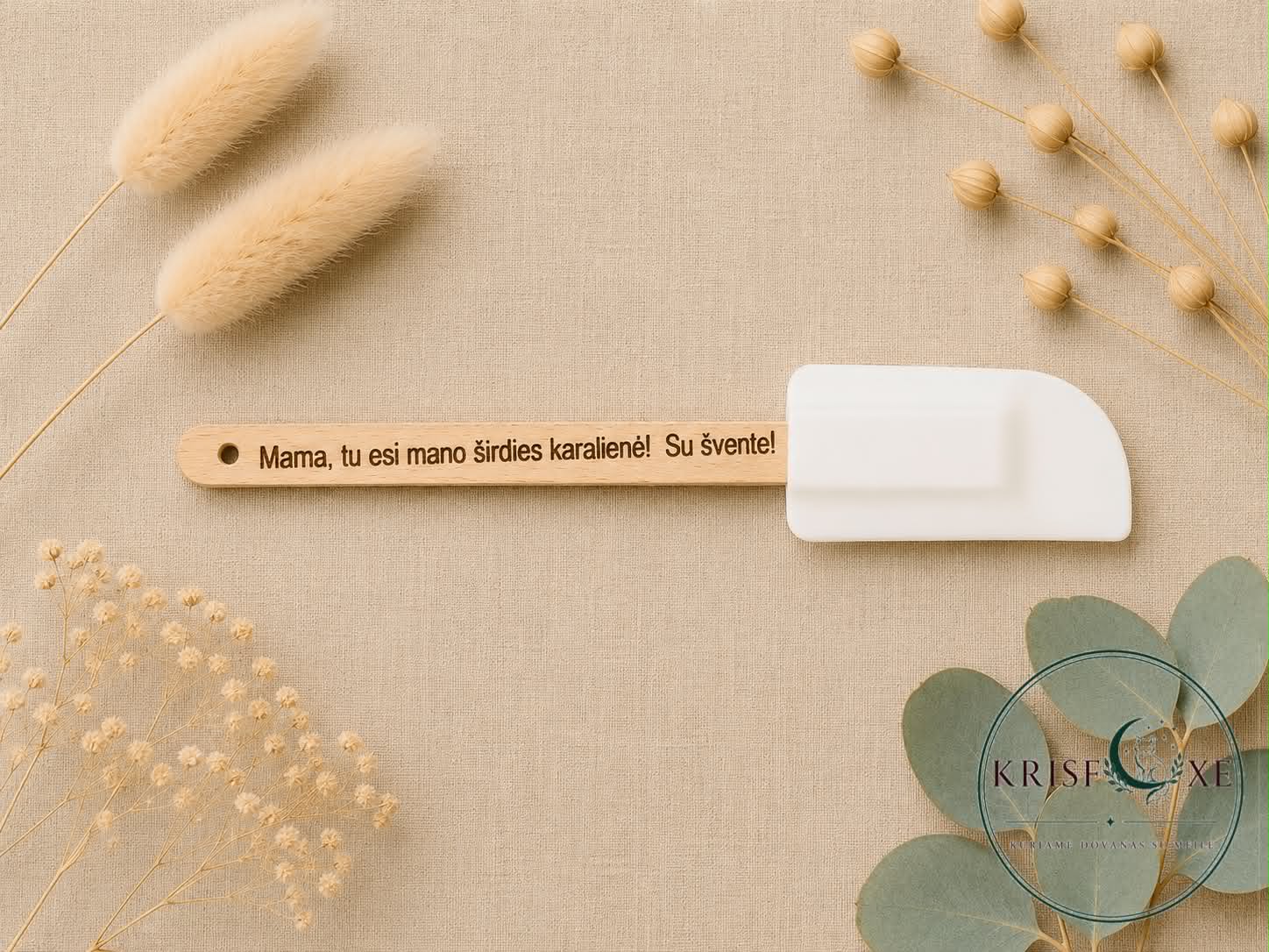 Silikoninė mentelė su graviruotu mediniu koteliu „Mama, tu esi mano širdies karalienė!“
